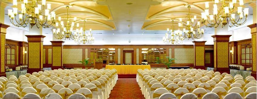 Hotel Abad Plaza Kochi Exterior foto