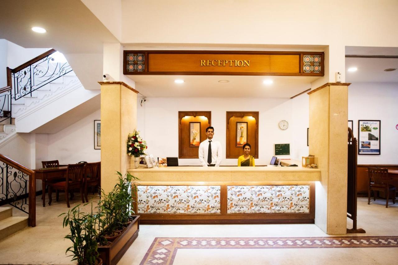 Hotel Abad Plaza Kochi Exterior foto